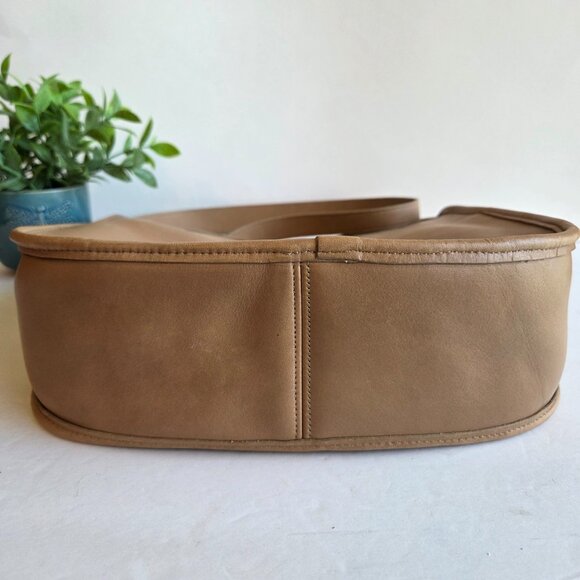 EUC & HTF Vintage Coach Becket Zip (#9920) in Stone - Picture 7 of 16